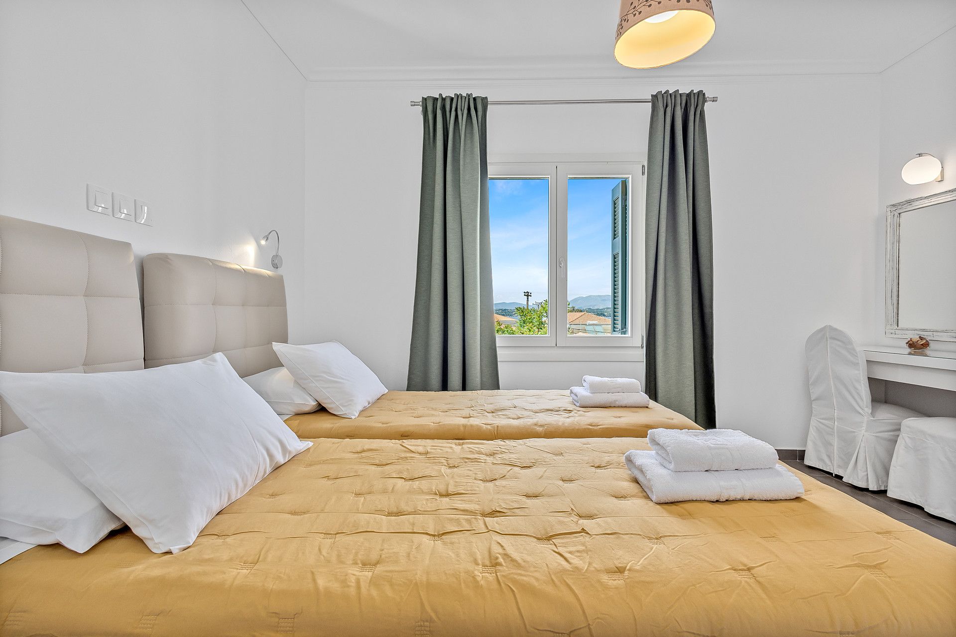Island simplicity · Modern comfort · The aura of Spetses