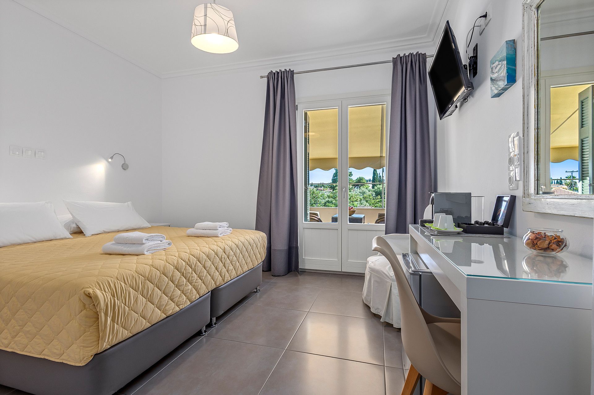 Superior Room — Terrace