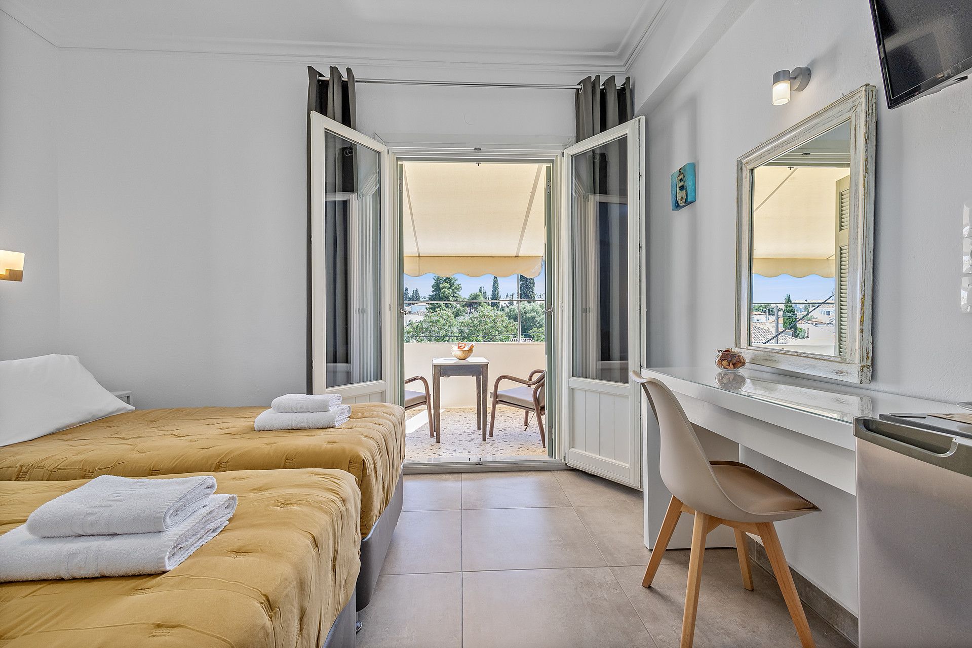 Superior Room — Terrace
